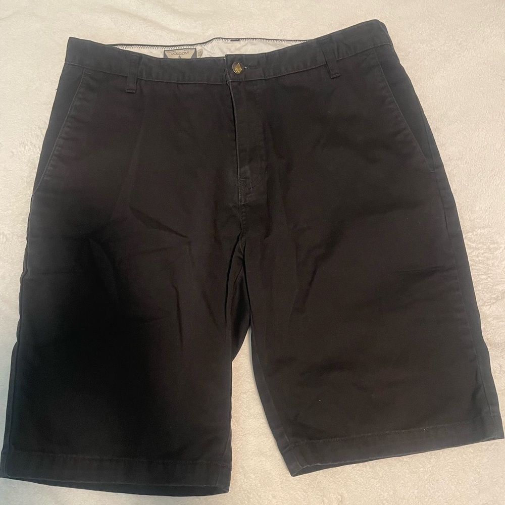 Mens Volcom shorts